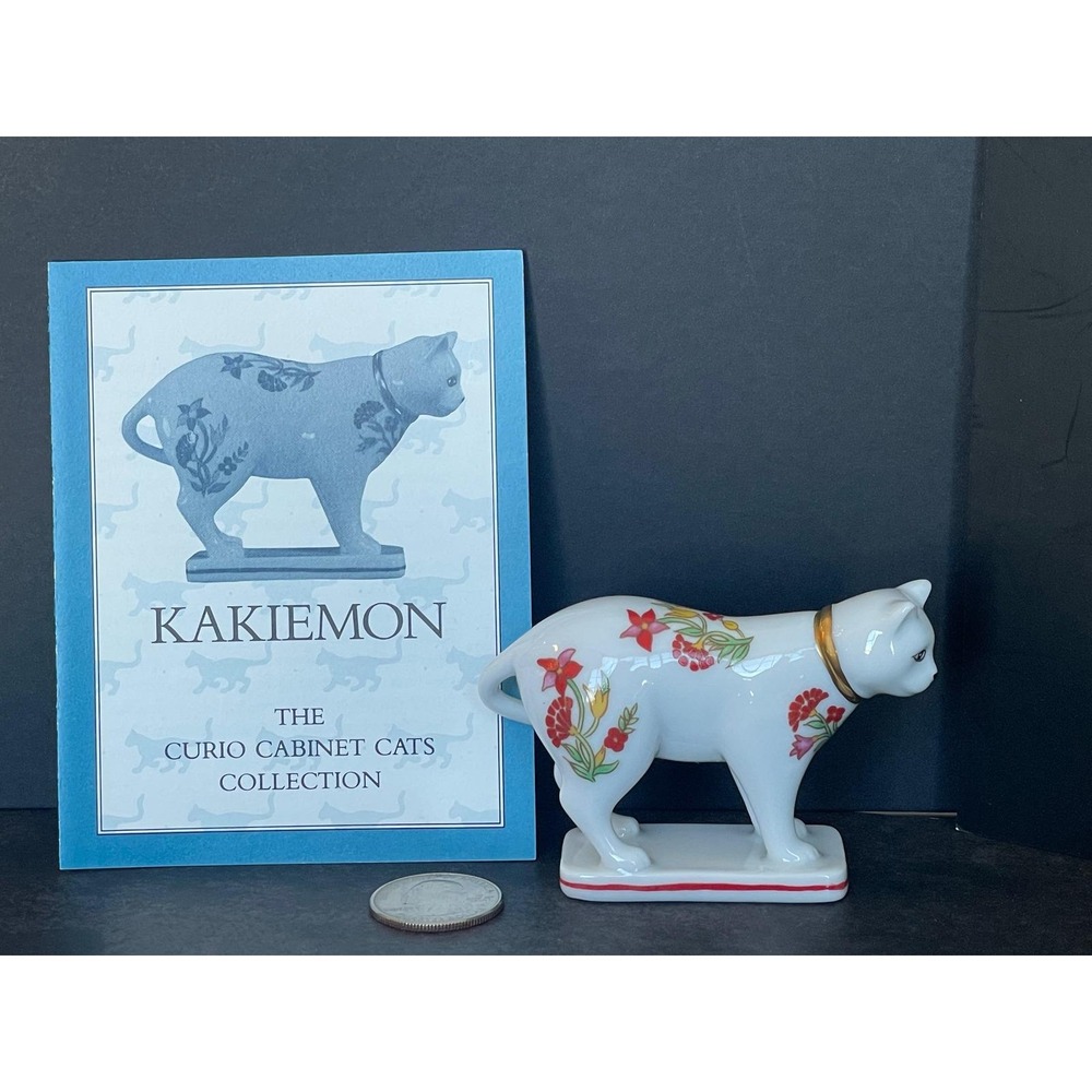 Franklin Mint Curio Cabinet Cats Kakiemon Porcelain Figurine 1988 White Floral